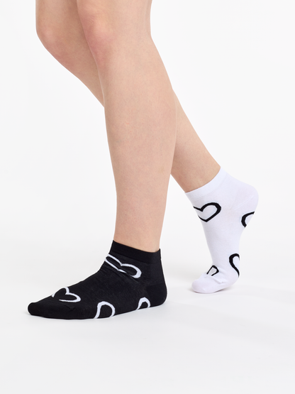 Ankle Socks Black & White Hearts