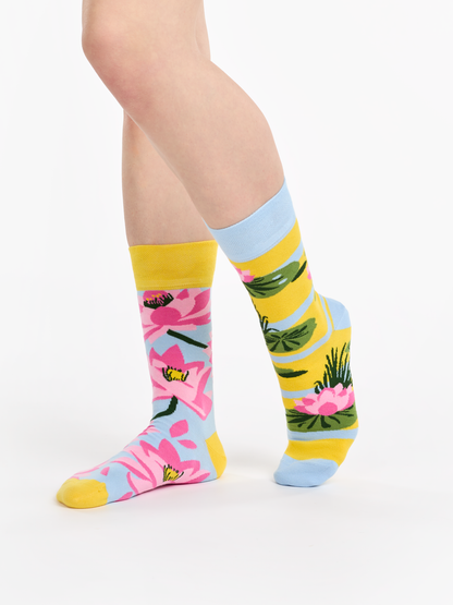 Regular Socks Water Lily